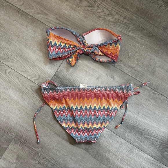 Roxy Bikini Set - Picture 2 of 2